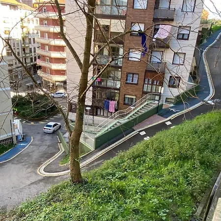 Zarra Μπερμέο